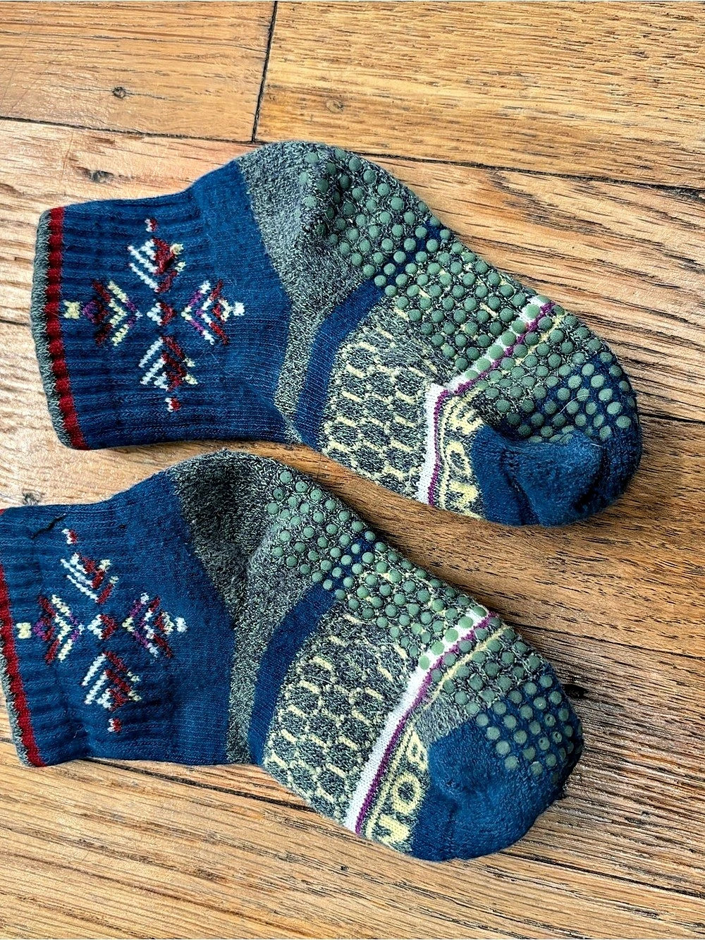 Bombas toddler Gripper Ankle Socks Blue & Green
